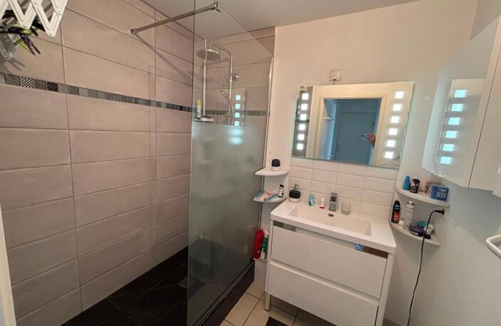 Appartement À Vendre — photo 2
