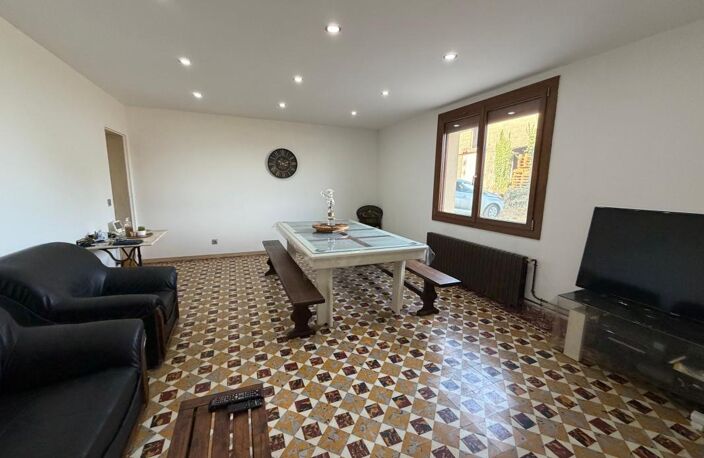 Maison rénovée avec 6 chambres et grandes dépendances — photo 3