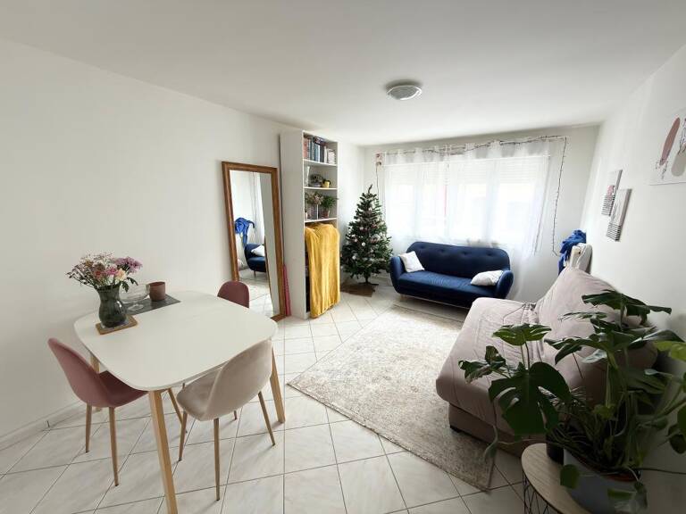 Appartement À Vendre — photo 1