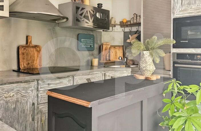 Maison de charme 124 m² – 4 chambres – Vue Mont Faron – Jardin intimiste – Cuisine d'été — photo 5