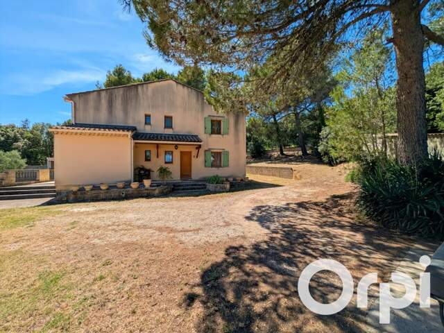 Maison familiale 180 m² avec grand terrain à PIOLENC — photo du bien