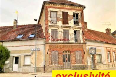 Immeuble  79000 €