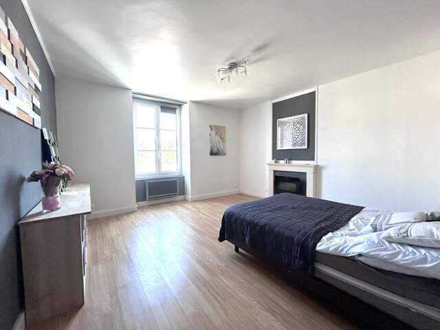 Maison rénovée 2 chambres + grenier aménageable à Fleuré — photo du bien