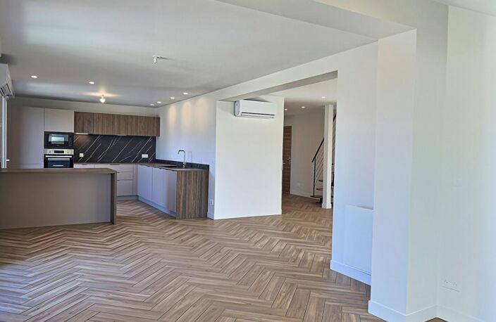 AIX LES BAINS - DUPLEX T4 RENOVE 100.19 M² AVEC TERRASSE PRIVATIVE DE 43 M² VUE DEGAGEE — photo 4