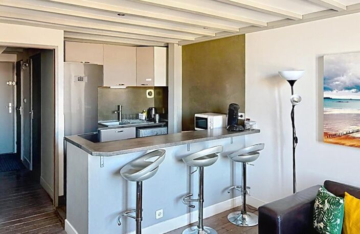 Bordeaux Nansouty  Duplex de charme avec parking, vendu meublé, fort potentiel locatif — photo 2