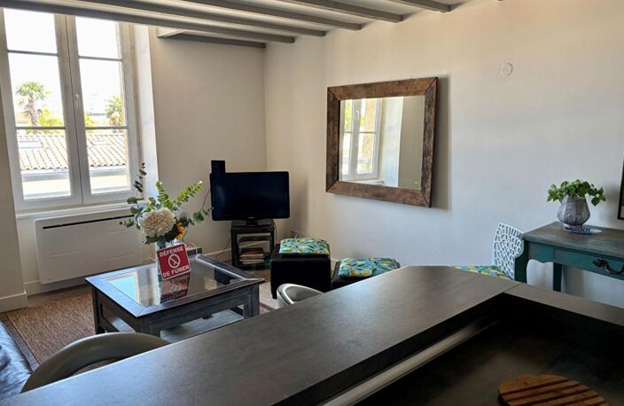 Bordeaux Nansouty  Duplex de charme avec parking, vendu meublé, fort potentiel locatif — photo 3