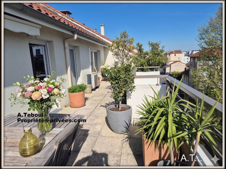 TOIT/TERRASSE SUR VILLEURBANNE/ GRATTE CIEL NORD : DERNIER ETAGE  DE 126M² AVEC TERRASSE DE 35M² CIEL OUVERT — photo 1