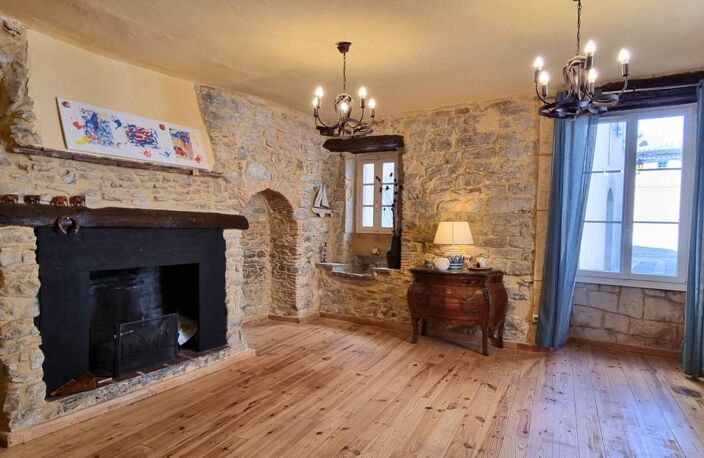 Maison de charme rénovée de 155m² habitables avec cour intime et à 6 min de Carcassonne — photo 5