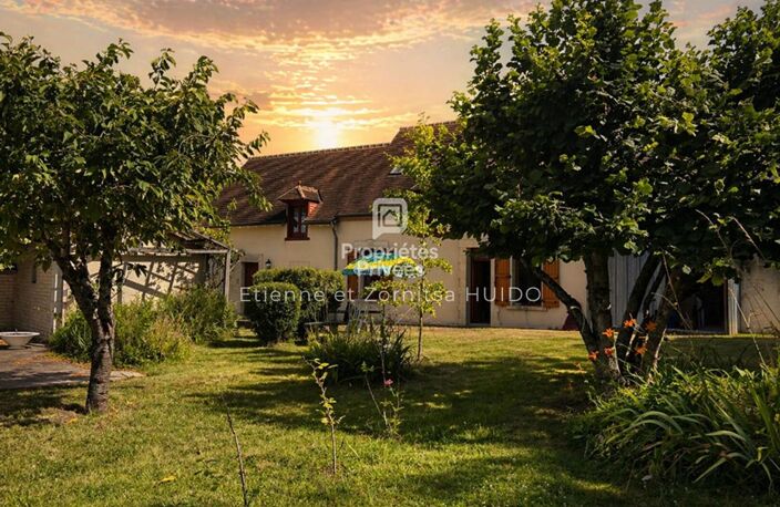 Maison longère La Chapelle Saint Laurian 15 pièce(s) 370 m2 — photo 2