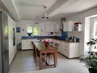 Maison familiale rénovée de 200 m2 avec dépendance sur un terrain arboré de 4300 m2 — photo 2
