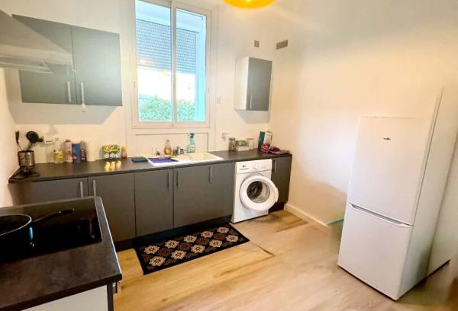 Appartement Istres 2 pièce(s) Avec Terrasse et Beau JARDIN — photo 1