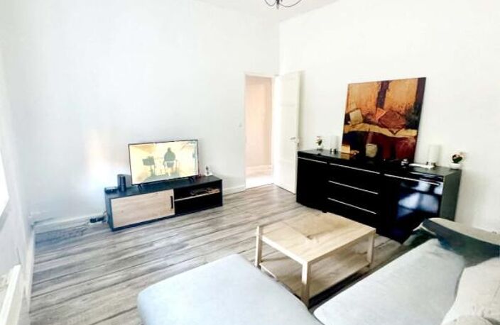 Appartement Istres 2 pièce(s) Avec Terrasse et Beau JARDIN — photo 2
