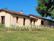 A Plazac, MAISON EN PIERRE ET 3 GÎTES!  257m2. 6 chambres. 6 salles d'eau. Carport/atelier fermé 40 m2. Jardin de 5000 m2 environ — photo 4