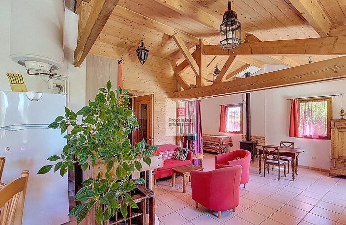 A Plazac, MAISON EN PIERRE ET 3 GÎTES!  257m2. 6 chambres. 6 salles d'eau. Carport/atelier fermé 40 m2. Jardin de 5000 m2 environ — photo 5