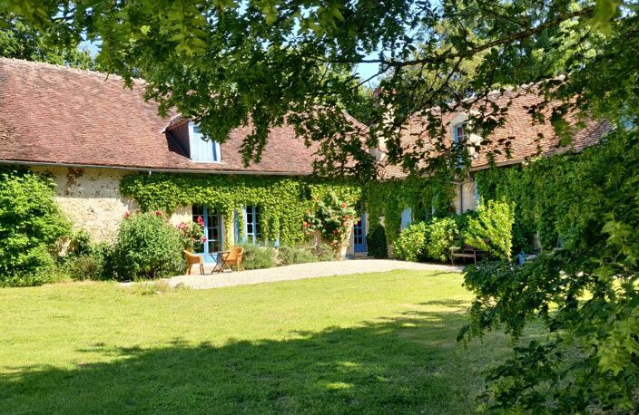Près de Le  Blanc, Indre, maison sur le domaine du château — photo 2