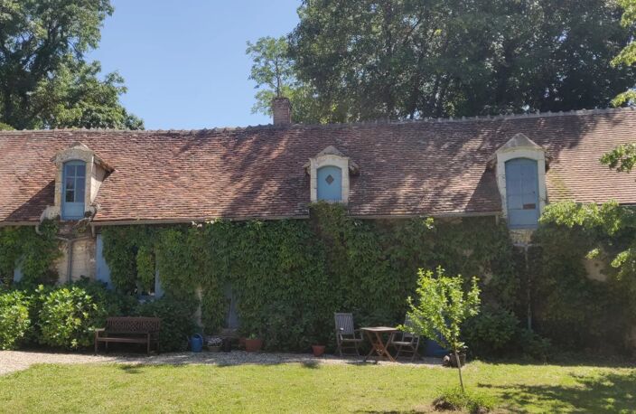 Près de Le  Blanc, Indre, maison sur le domaine du château — photo 4
