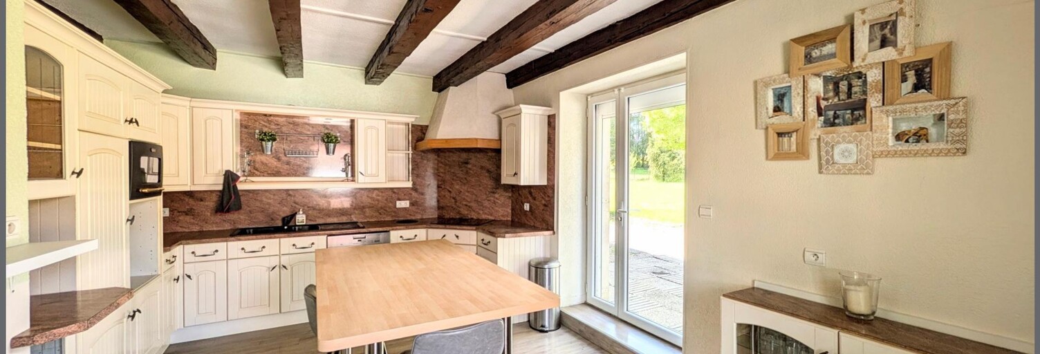 Maison 8 Pièces 190 m² à vendre à Saint-Laurent-en-Grandvaux (39150)