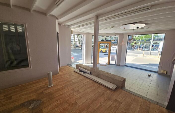 Location commerce  40 m² à Tours (37000) — photo 5