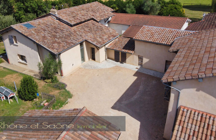 Vente maison 6 pièces 235 m² Savigneux (01480) — photo 2