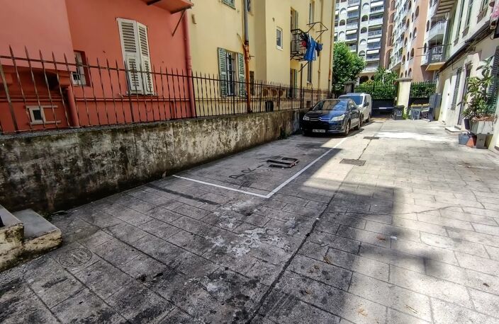NICE – ACROPOLIS/PAULIANI – Rare à la vente — photo 3