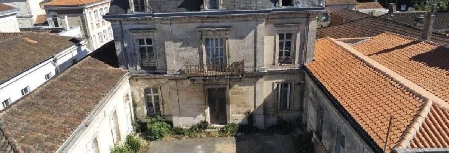 Maison 14 Pièces 49 m² à vendre à Ruffec (16700)