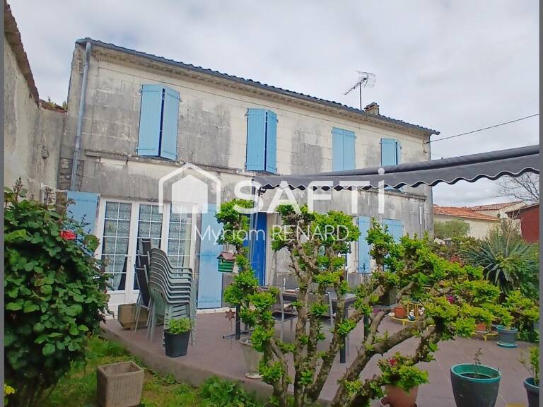 Maison charentaise de type T5 - Jazennes — photo 1