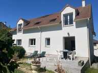 Maison familiale spacieuse avec jardin arboré. — photo 3