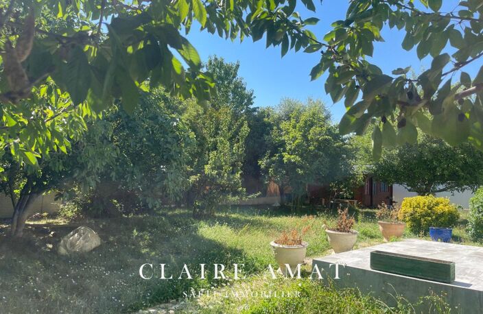 Maison familiale spacieuse avec jardin arboré. — photo 4