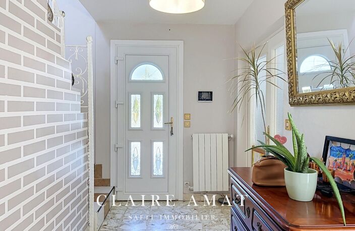 Maison familiale spacieuse avec jardin arboré. — photo 5