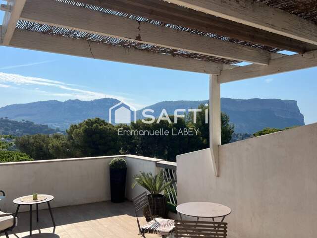 Une adresse au cœur de Cassis, où tout se rejoint, la mer, le village et l'art de vivre. — photo du bien