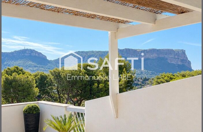 Une adresse au cœur de Cassis, où tout se rejoint, la mer, le village et l'art de vivre. — photo 2