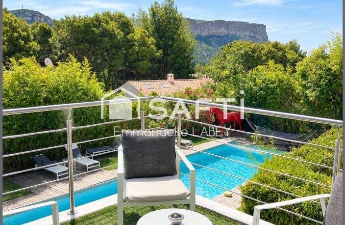 Une adresse au cœur de Cassis, où tout se rejoint, la mer, le village et l'art de vivre. — photo 3
