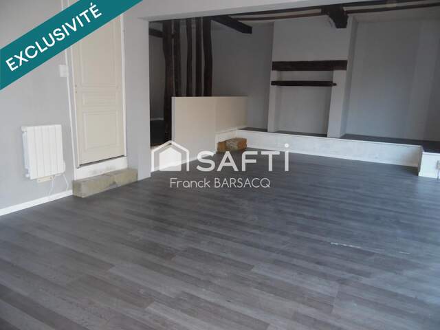 ENSEMBLE IMMOBILIER SITUE EN BOURG CENTRE — photo du bien