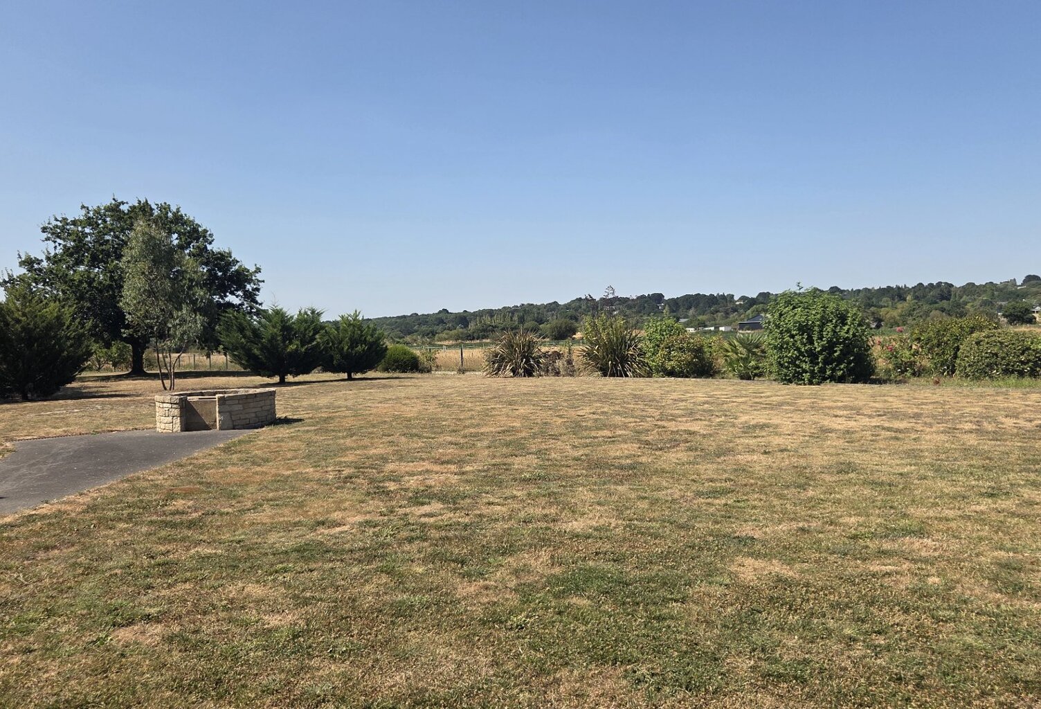 Terrain — photo 1