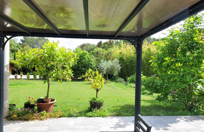Villa récente en peine nature — photo 2