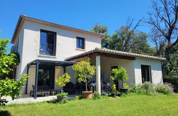 Villa récente en peine nature — photo 3