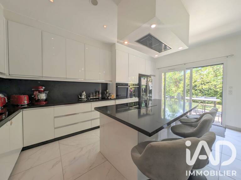 Vente Maison traditionnelle 7 pièces — photo 1