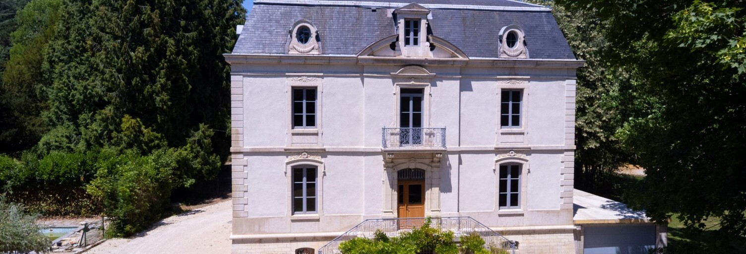 Maison 14 Pièces 360 m² à vendre à Neuville-sur-Ain (01160)