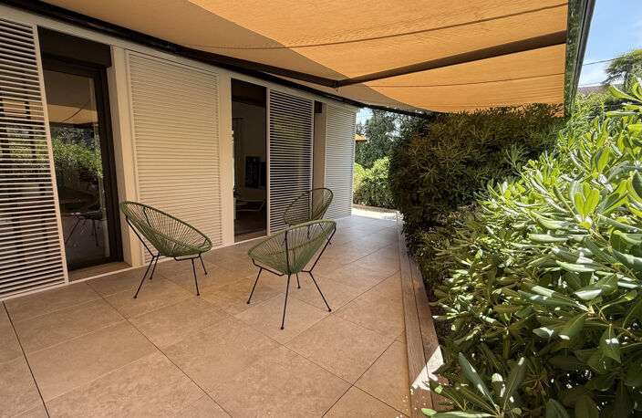 Pontaillac Bel appartement T4 Aperçu Mer Cave Garage au prix — photo 3
