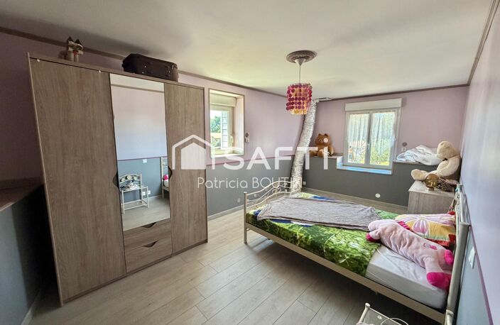 PAVILLON 4 CHAMBRES + BUREAU AVEC JARDIN, DOUBLE GARAGE ET PISCINE A LA CRECHE ! — photo 5