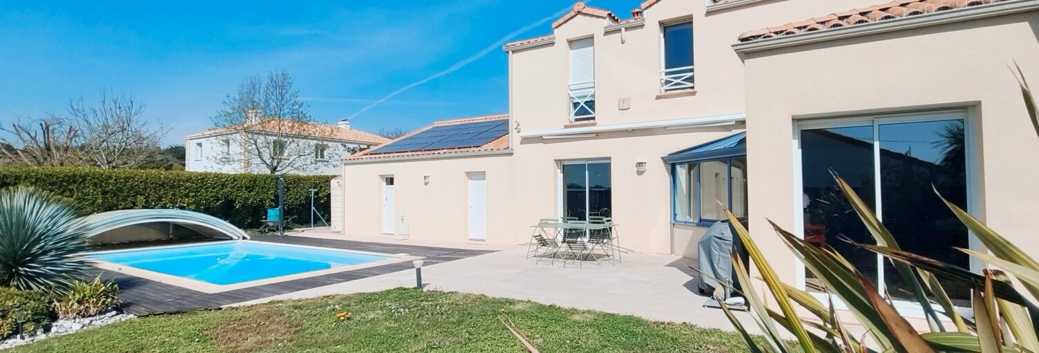 Maison 10 Pièces 237 m² à vendre à Saint-Léger-les-Vignes (44710)