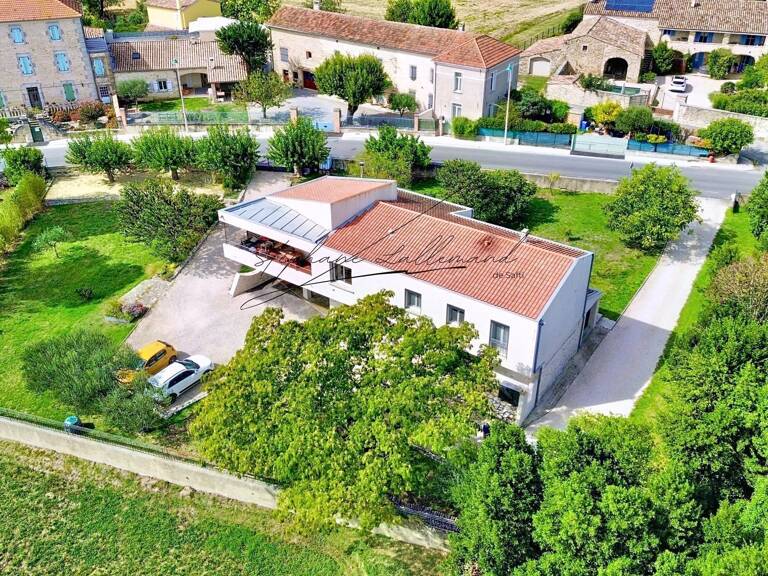 Maison d'architecte spacieuse et lumineuse — photo 1
