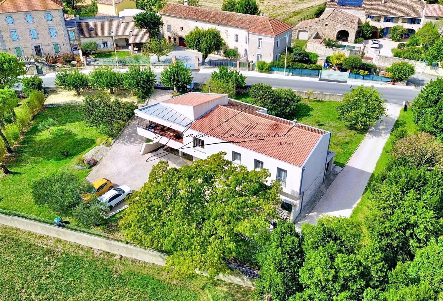 Maison d'architecte spacieuse et lumineuse — photo 1