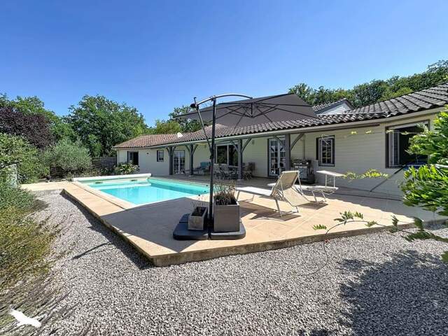 Villa de 7 pièces principales — photo du bien