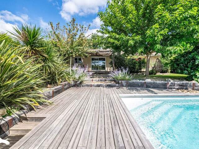 Contemporaine de 5 pièces principales — photo du bien
