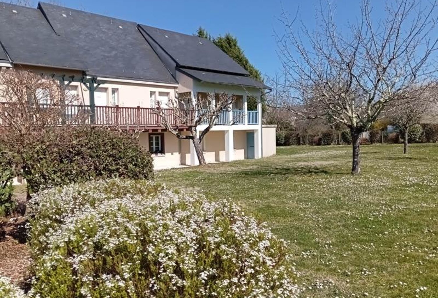 Duplex de 3 pièces principales — photo 1