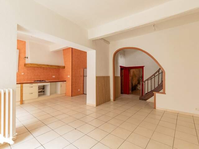 Maison de ville de 6 pièces principales — photo du bien