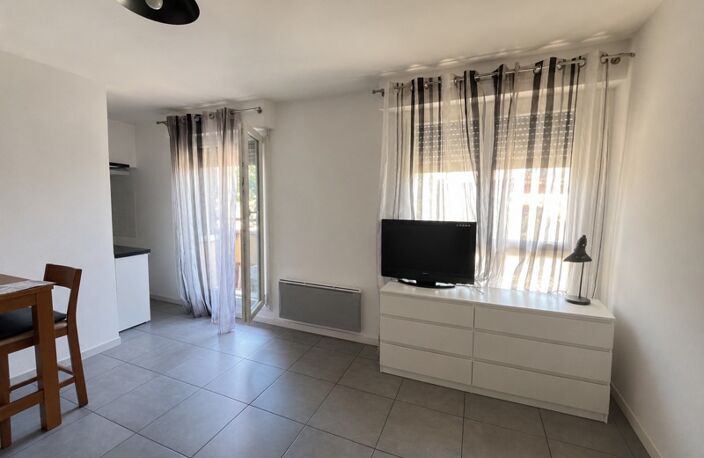 Studio de 1 pièces principales — photo 3