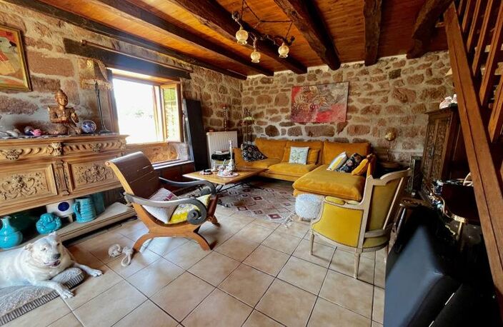 Maison en pierre de 3 pièces principales — photo 3