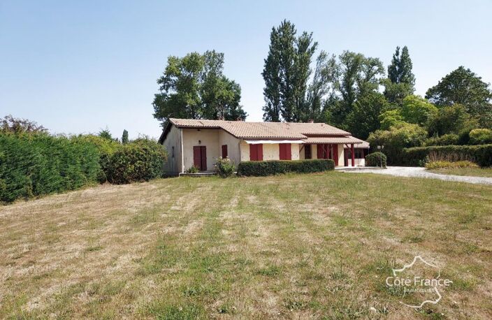 Maison 4 chambres et piscine sur grand terrain constructible — photo 2